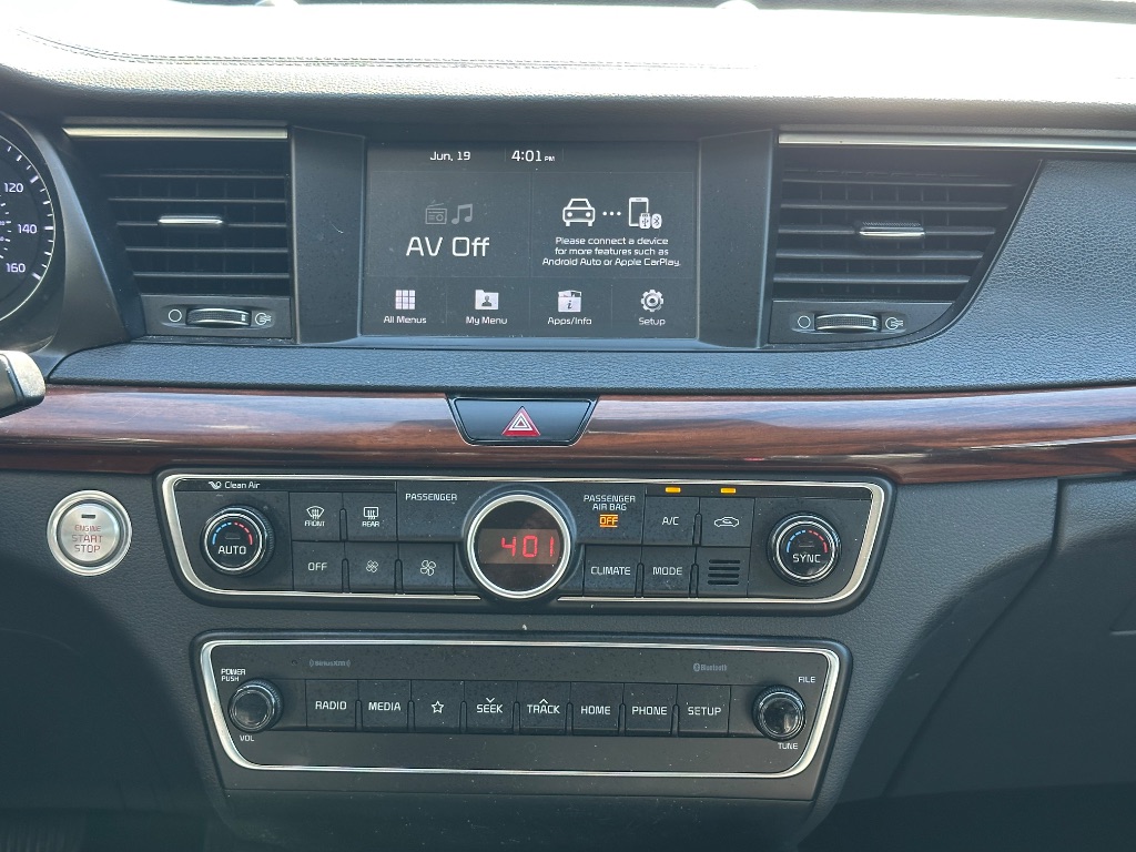 2019 Kia Cadenza - $14,299