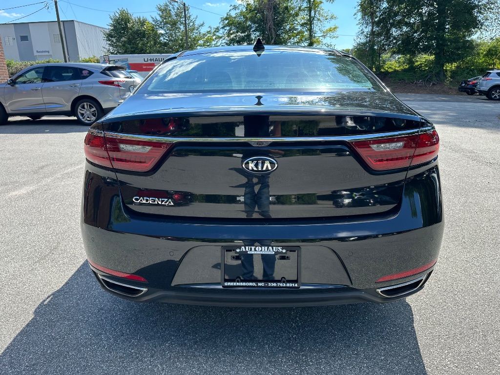 2019 Kia Cadenza - $14,299