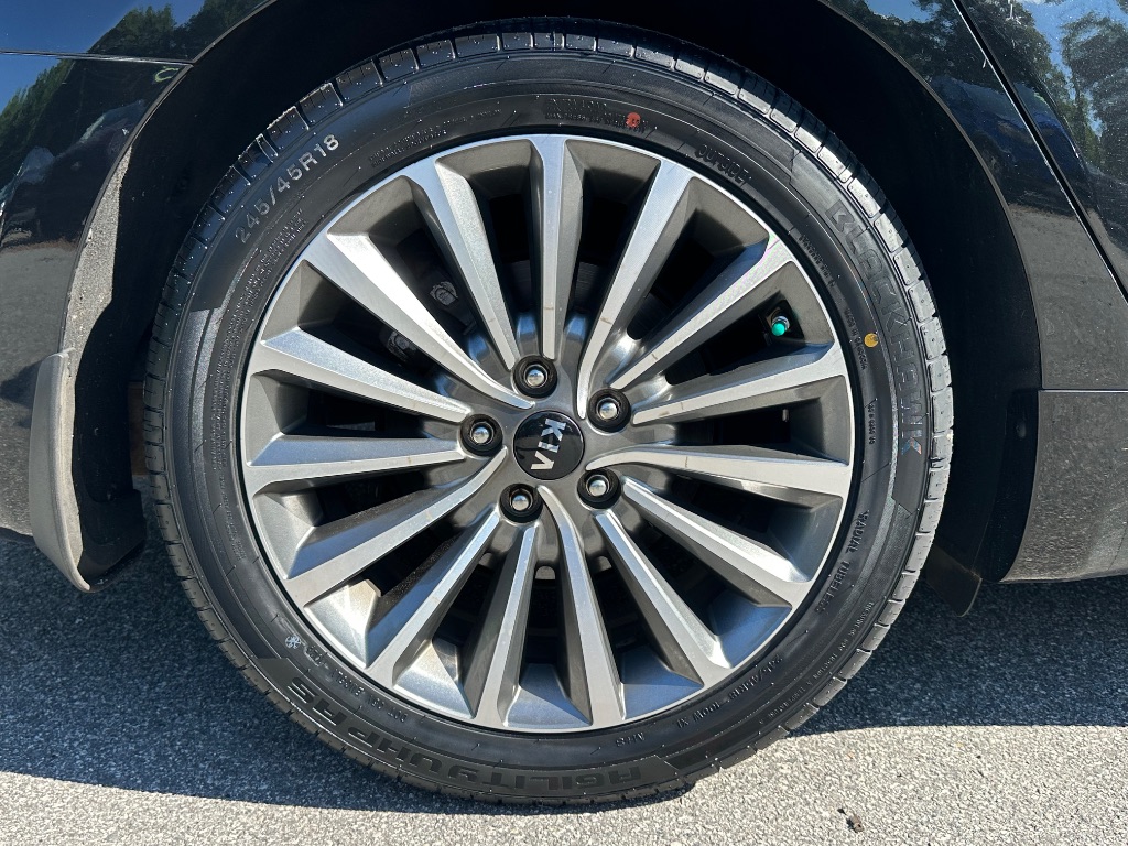 2019 Kia Cadenza - $14,299