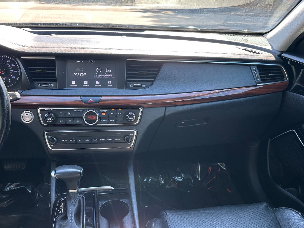 2019 Kia Cadenza - $14,299