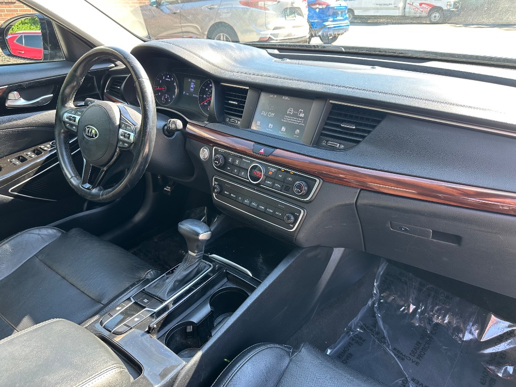 2019 Kia Cadenza - $14,299