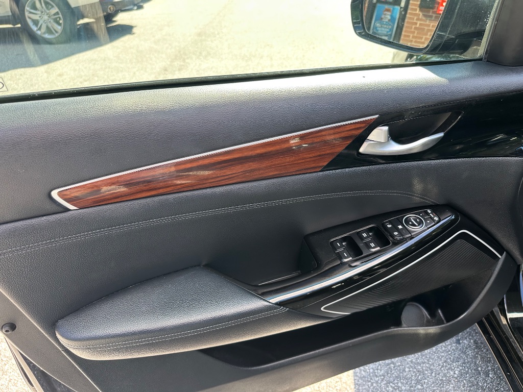 2019 Kia Cadenza - $14,299
