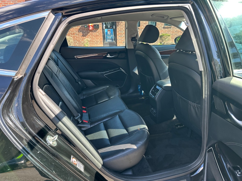 2019 Kia Cadenza - $14,299
