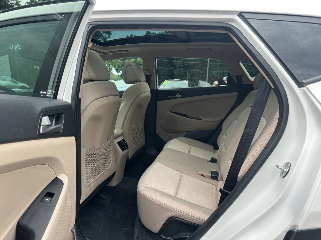 2017 Hyundai Tucson - $11,999