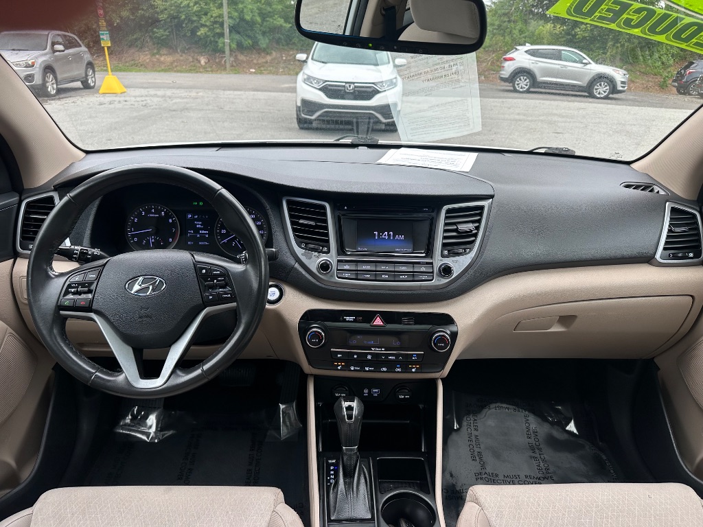 2017 Hyundai Tucson - $11,999