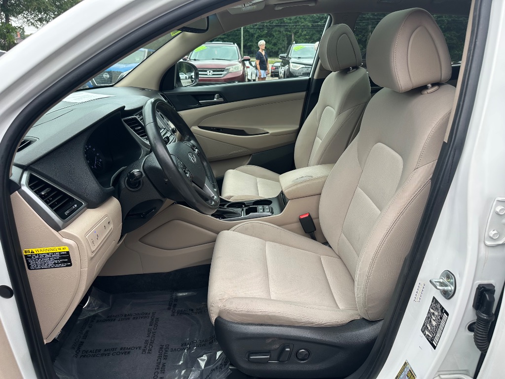2017 Hyundai Tucson - $11,999