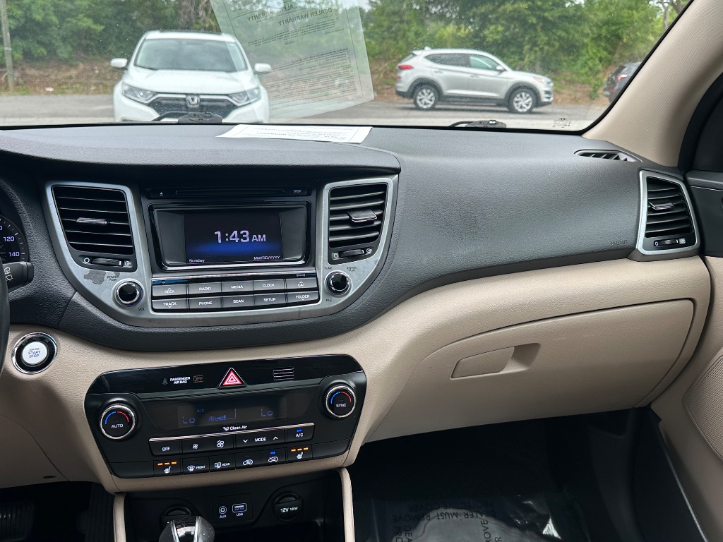 2017 Hyundai Tucson - $11,999
