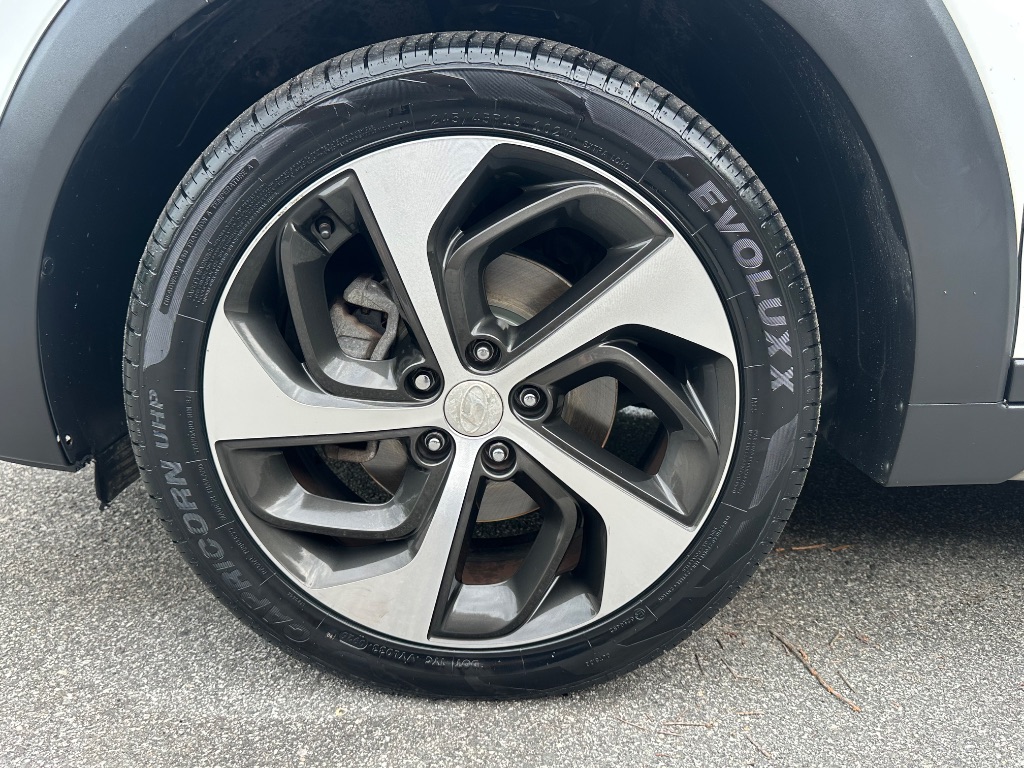 2017 Hyundai Tucson - $11,999