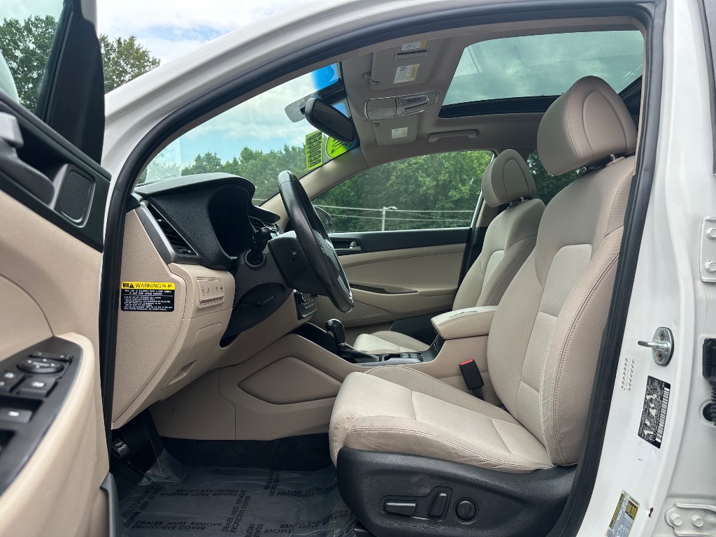 2017 Hyundai Tucson - $11,999