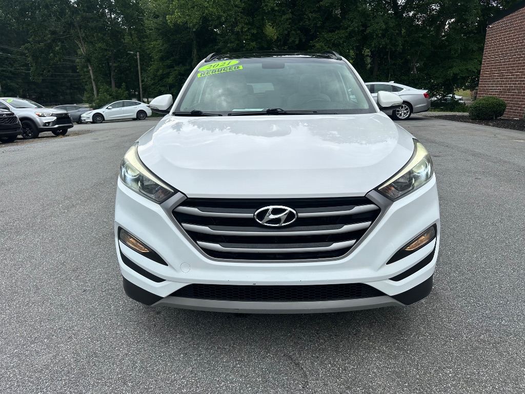 2017 Hyundai Tucson - $11,999