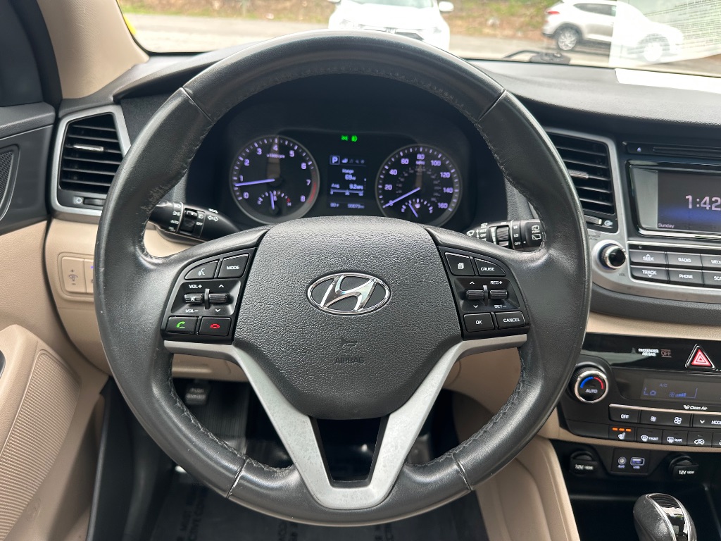 2017 Hyundai Tucson - $11,999