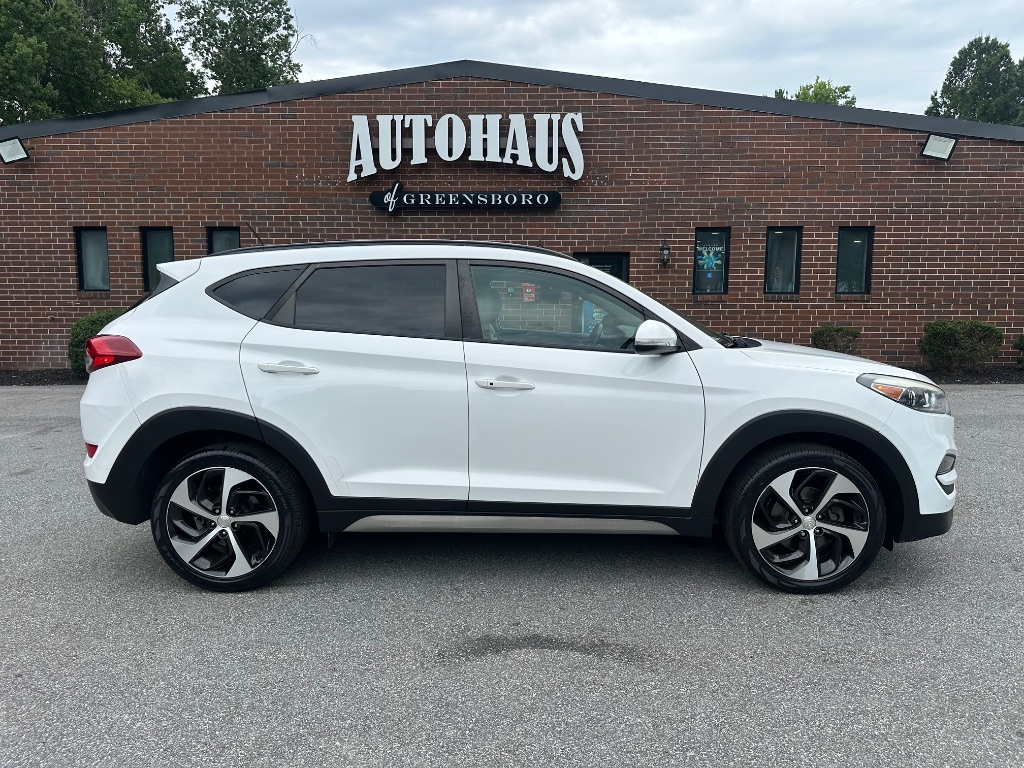 2017 Hyundai Tucson - $11,999
