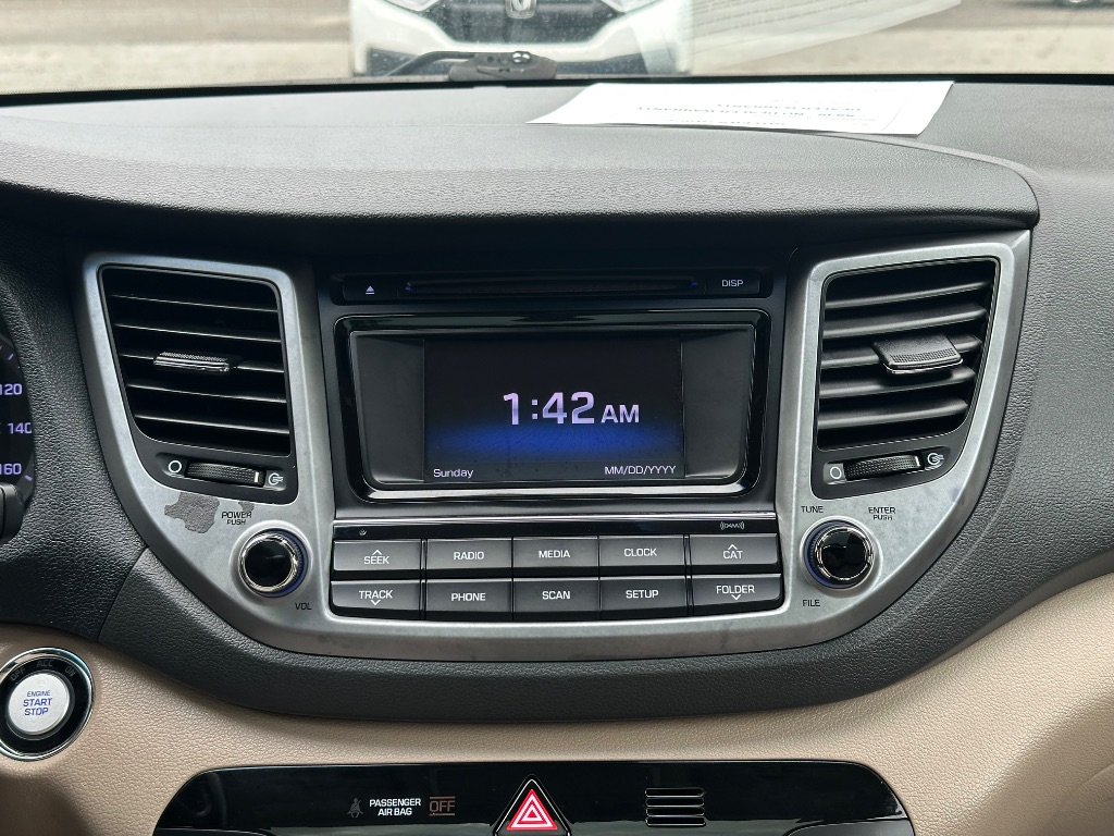 2017 Hyundai Tucson - $11,999
