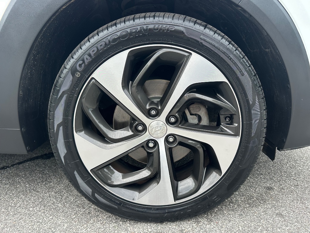 2017 Hyundai Tucson - $11,999