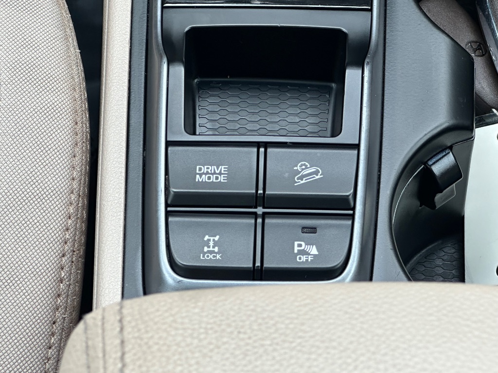 2017 Hyundai Tucson - $11,999