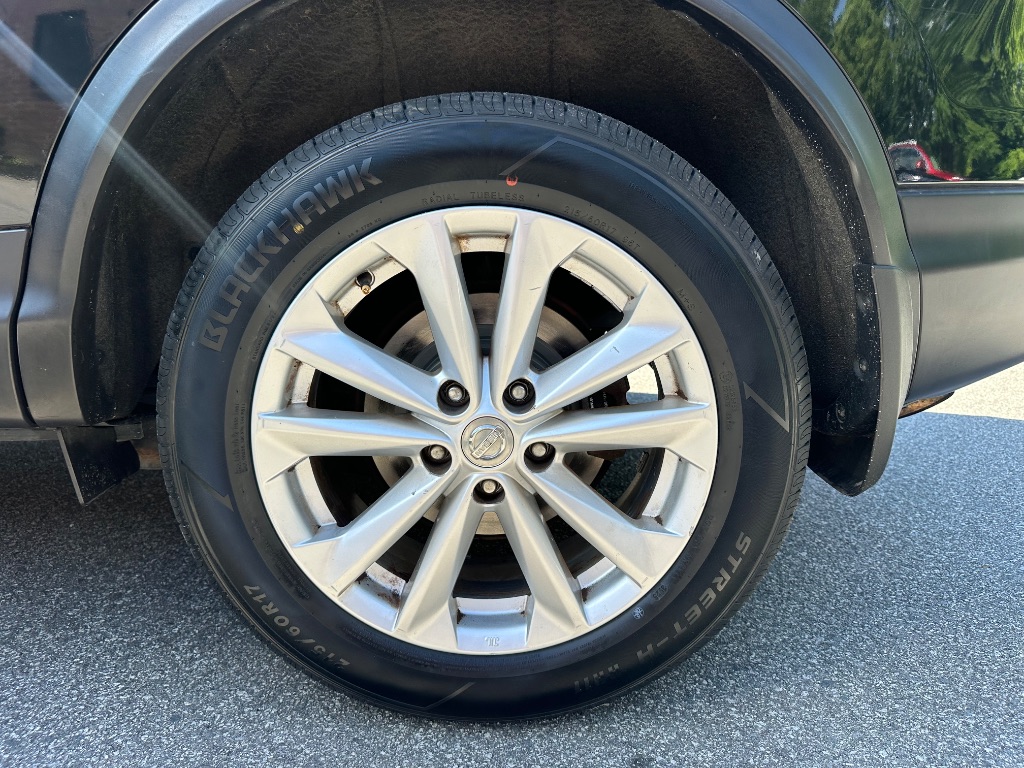 2018 Nissan Rogue - $9,499
