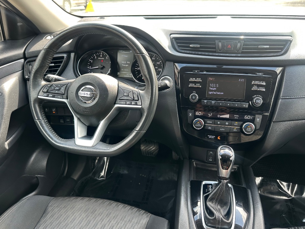 2017 Nissan Rogue - $10,999