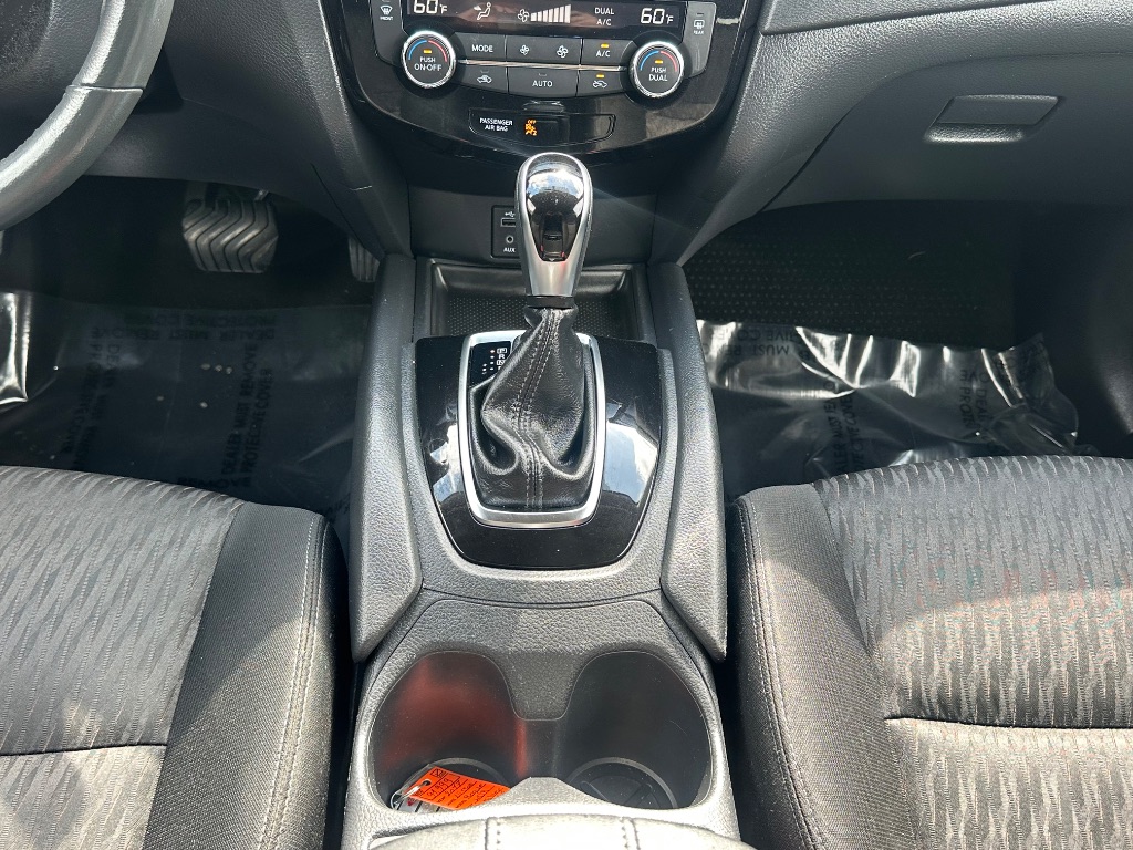 2017 Nissan Rogue - $10,999