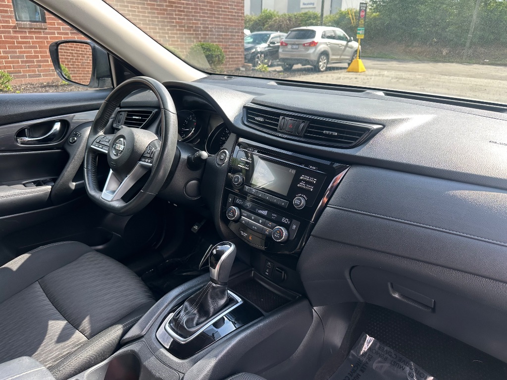 2017 Nissan Rogue - $10,999