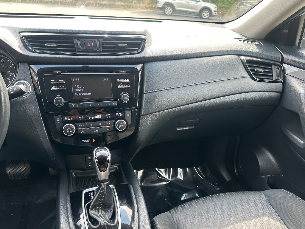 2017 Nissan Rogue - $10,999