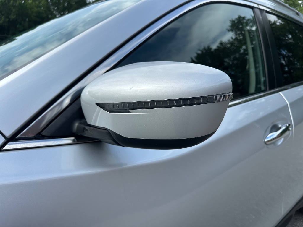 2017 Nissan Rogue - $10,999