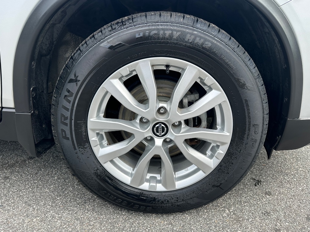 2017 Nissan Rogue - $10,999