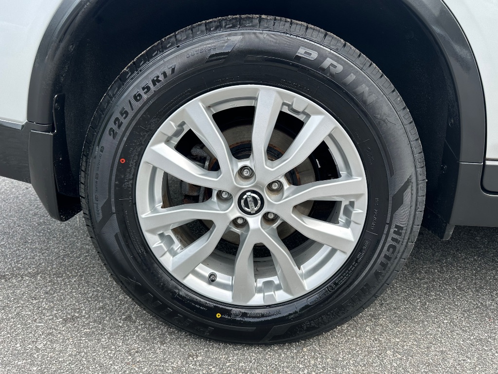 2017 Nissan Rogue - $10,999