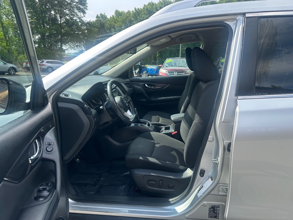 2017 Nissan Rogue - $10,999