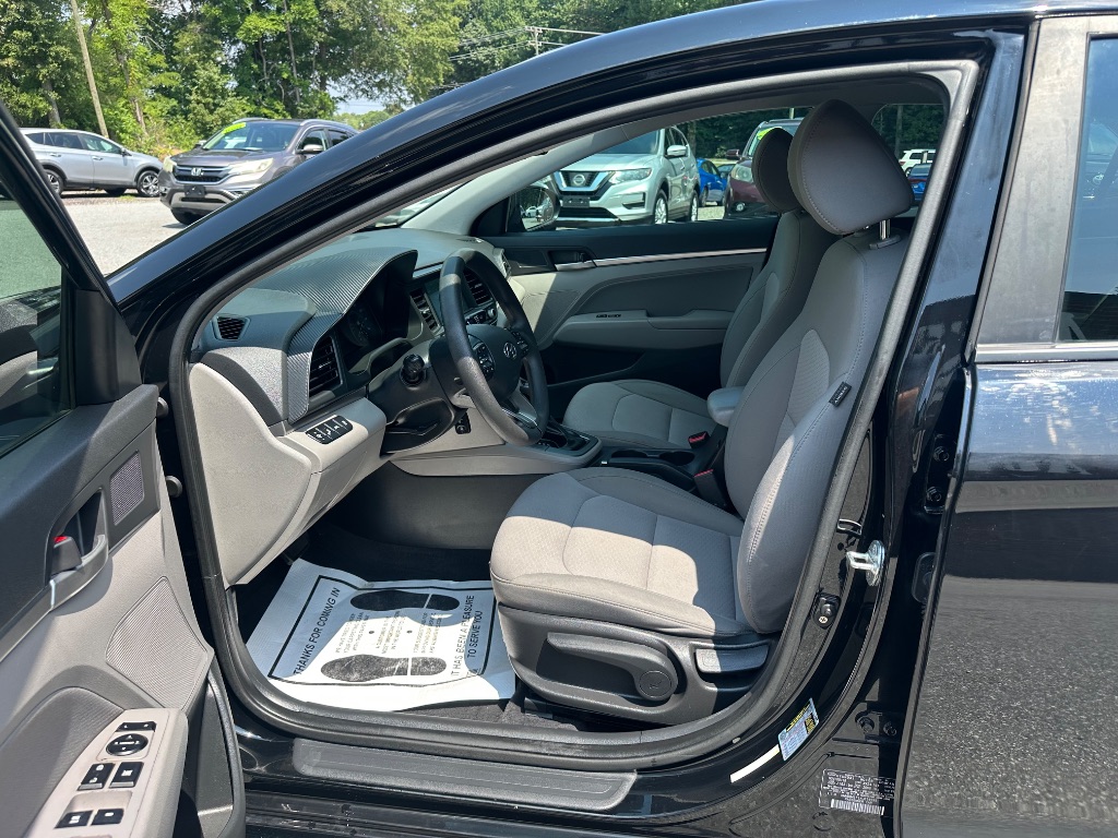 2019 Hyundai Elantra - $10,999
