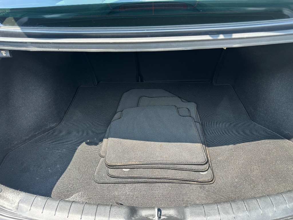 2019 Hyundai Elantra - $10,999