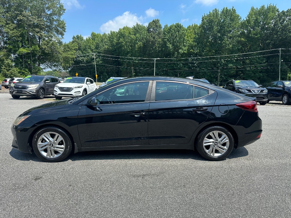 2019 Hyundai Elantra - $10,999