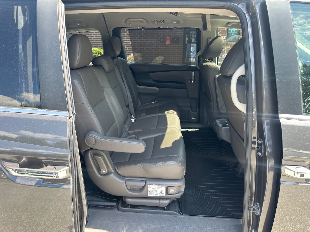 2016 Honda Odyssey - $14,499