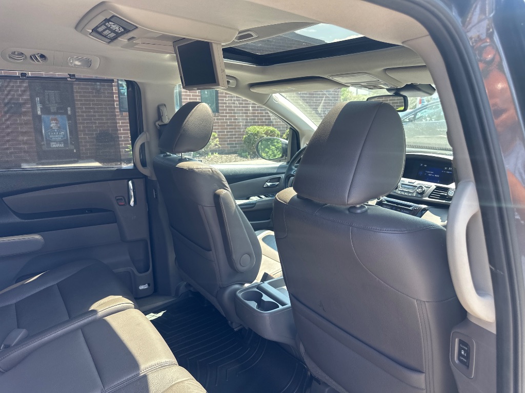 2016 Honda Odyssey - $14,499