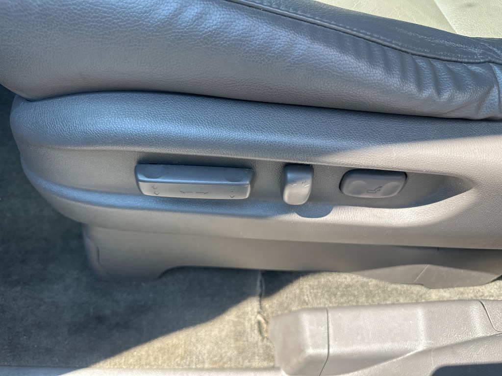 2016 Honda Odyssey - $14,499