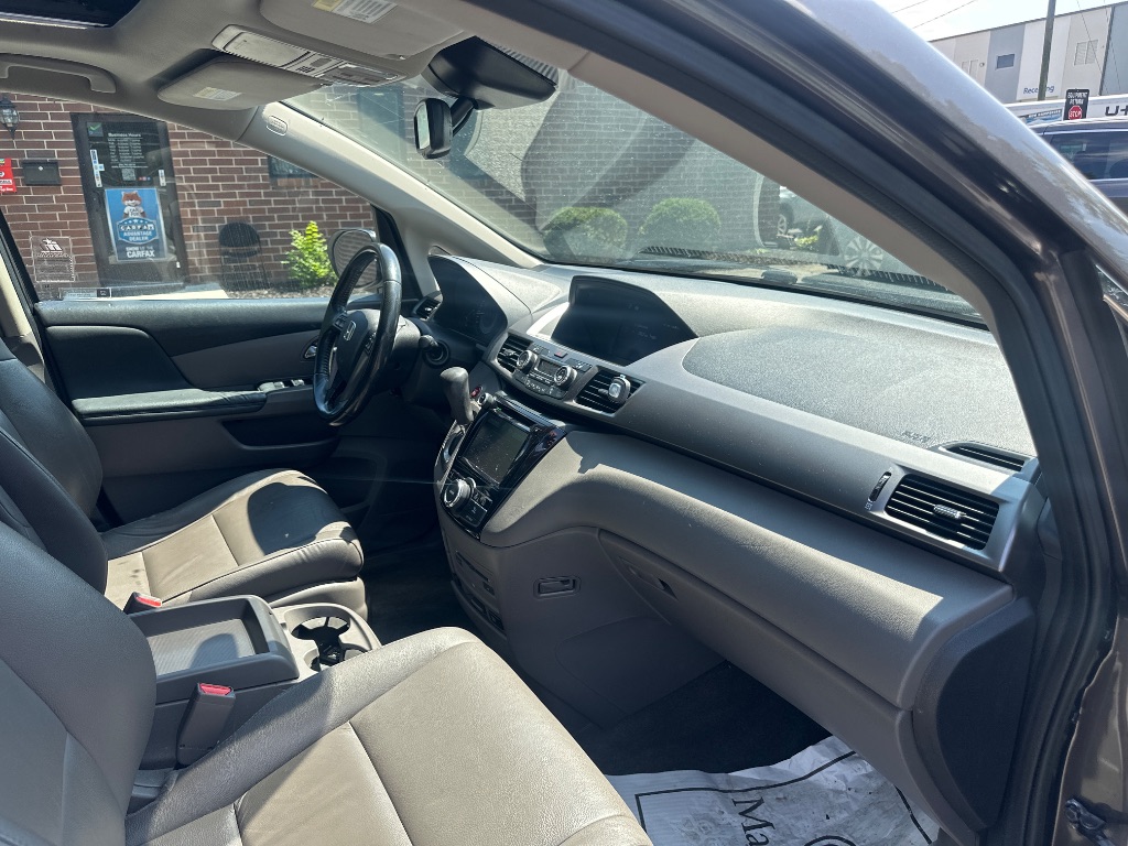 2016 Honda Odyssey - $14,499