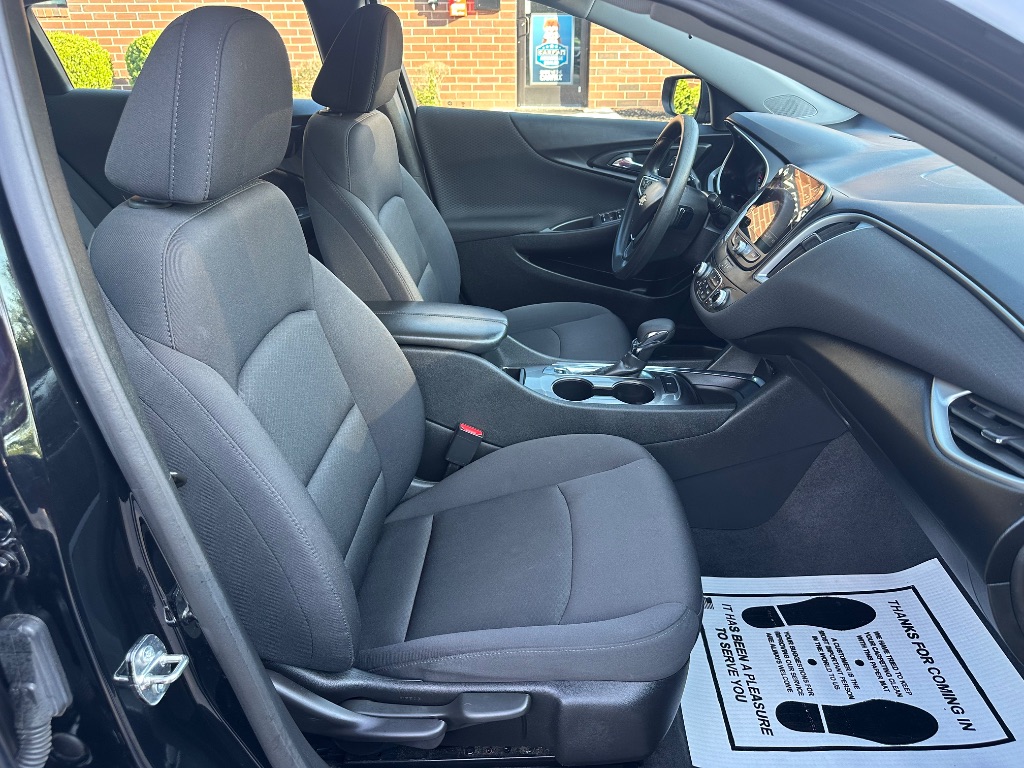 2023 Chevrolet Malibu - $12,999