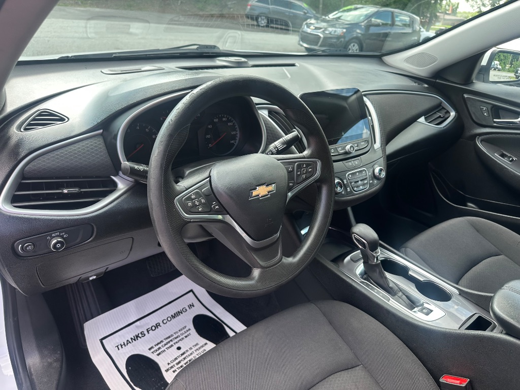 2023 Chevrolet Malibu - $12,800