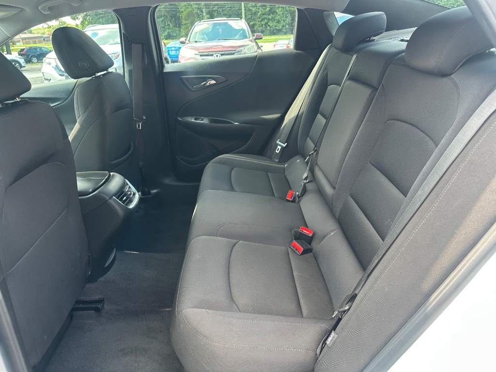 2023 Chevrolet Malibu - $12,800