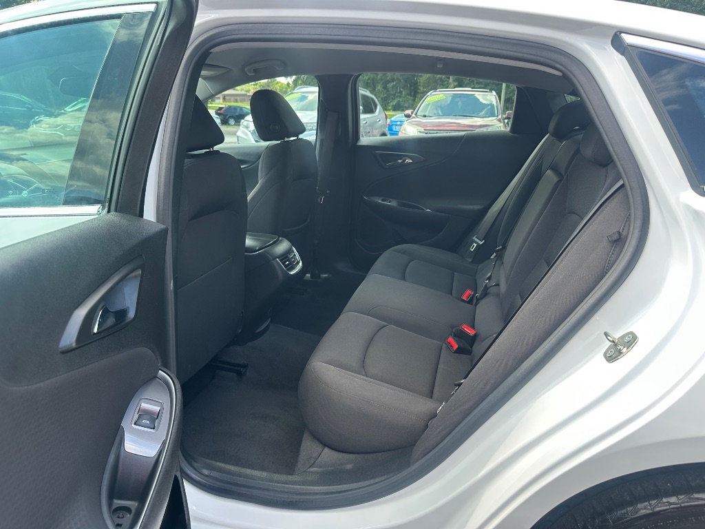 2023 Chevrolet Malibu - $12,800
