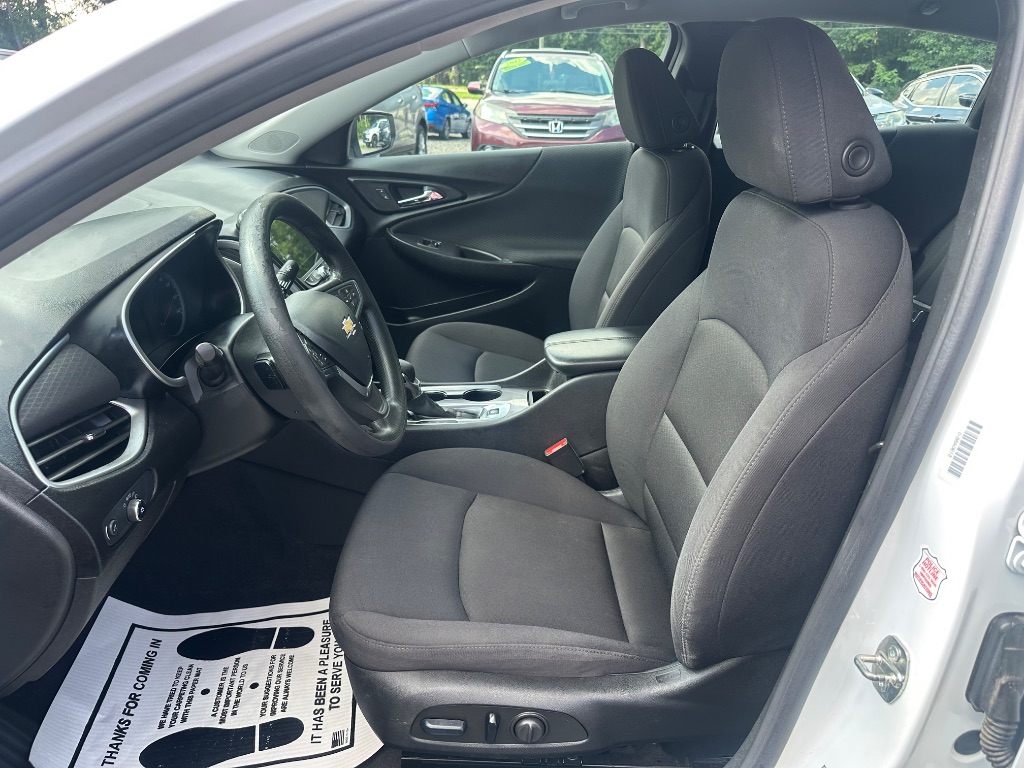 2023 Chevrolet Malibu - $12,800