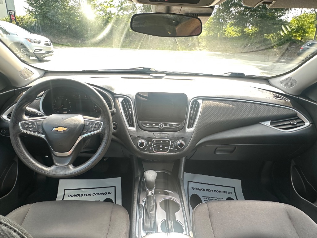 2023 Chevrolet Malibu - $12,800