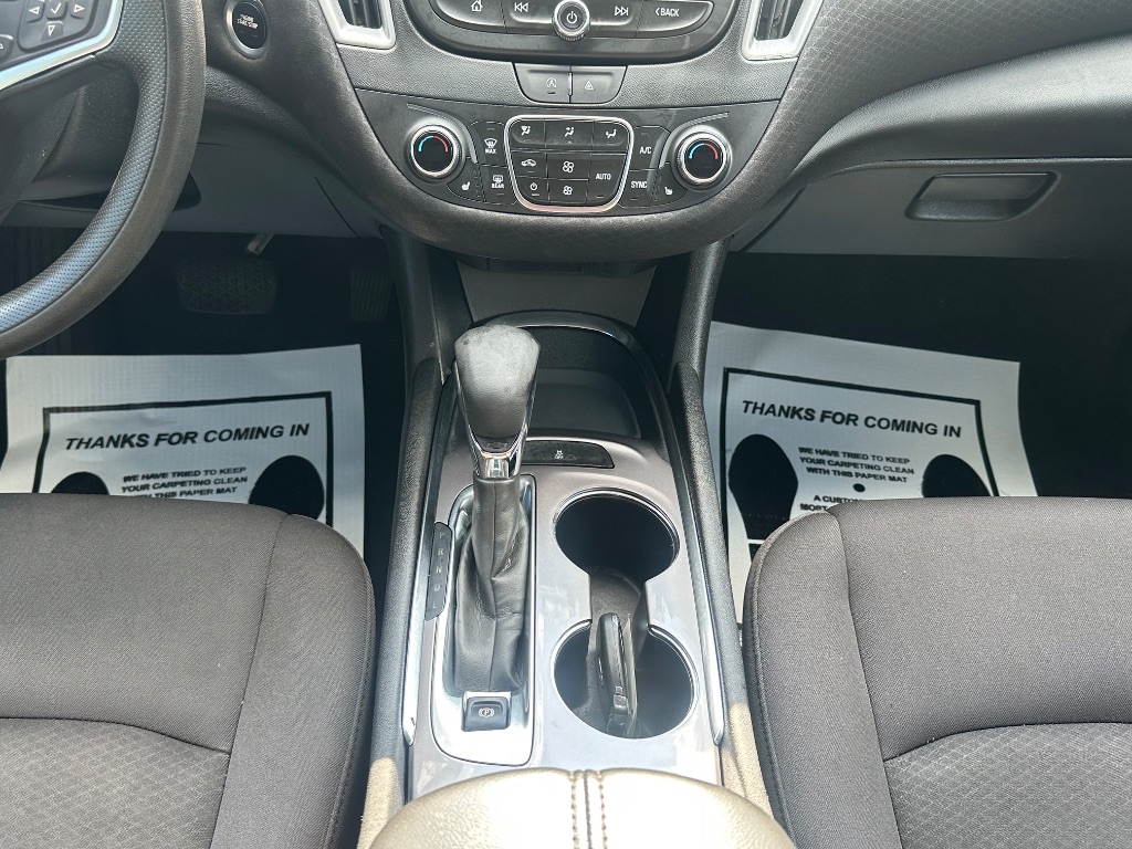 2023 Chevrolet Malibu - $12,800