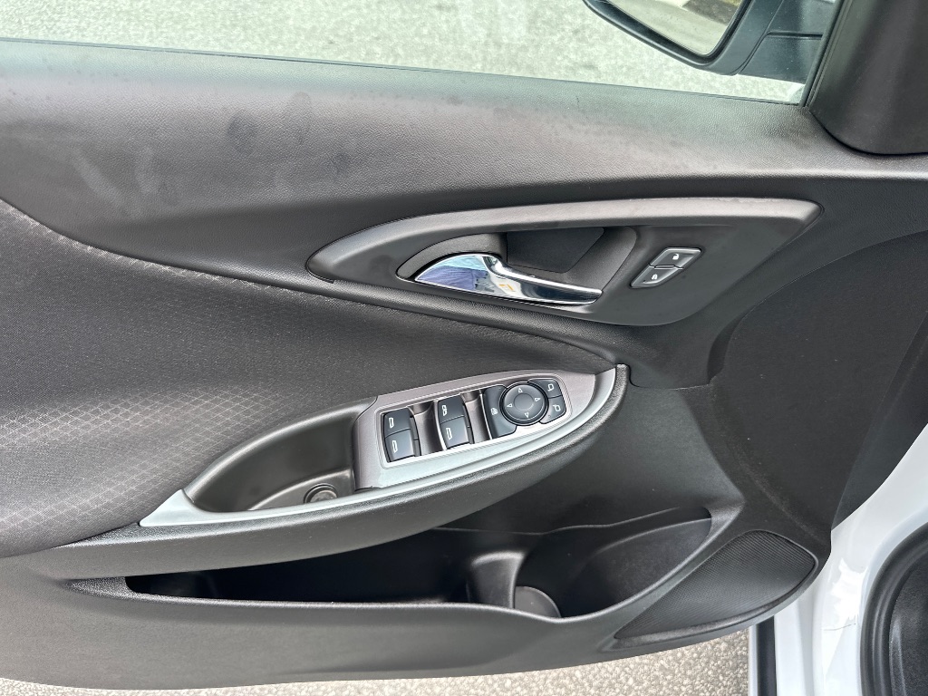 2023 Chevrolet Malibu - $15,499