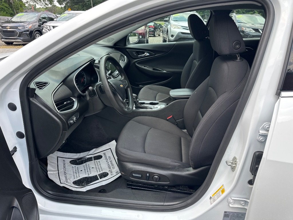 2023 Chevrolet Malibu - $15,499