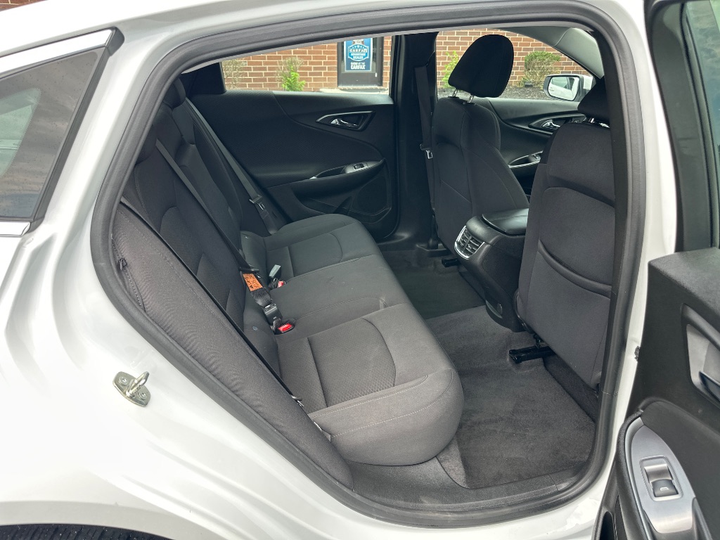 2023 Chevrolet Malibu - $15,499