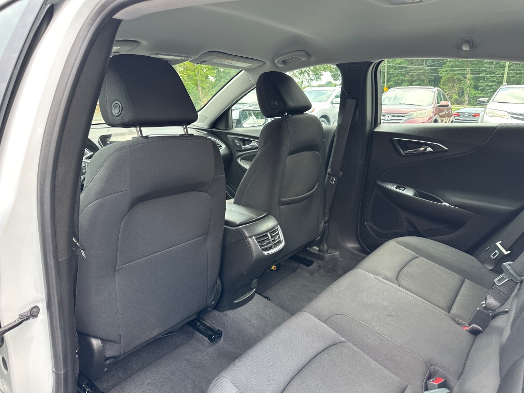 2023 Chevrolet Malibu - $15,499