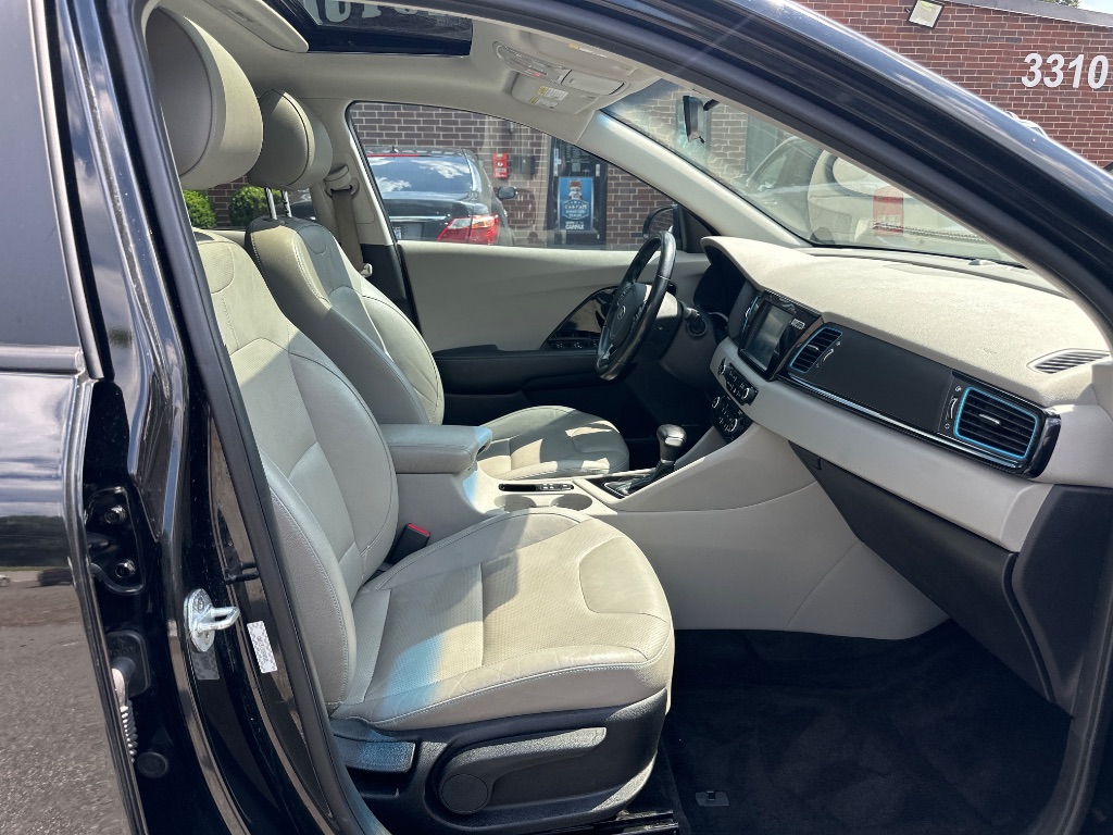 2017 Kia Niro - $11,499
