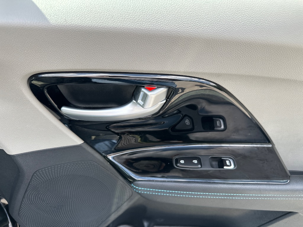 2017 Kia Niro - $11,499