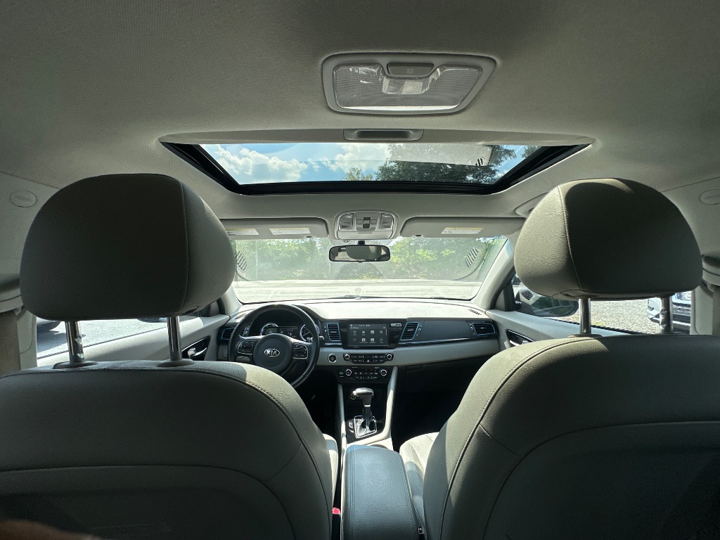 2017 Kia Niro - $11,499