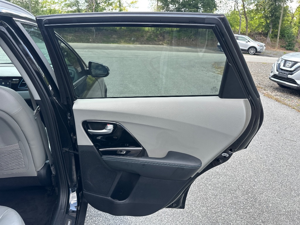 2017 Kia Niro - $11,499